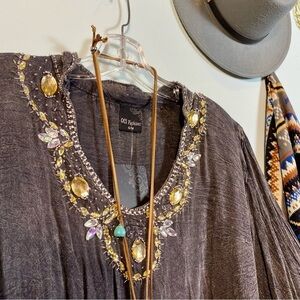 Beautiful bejeweled boho rustic chambrey v neck blouse w southwestern vibe